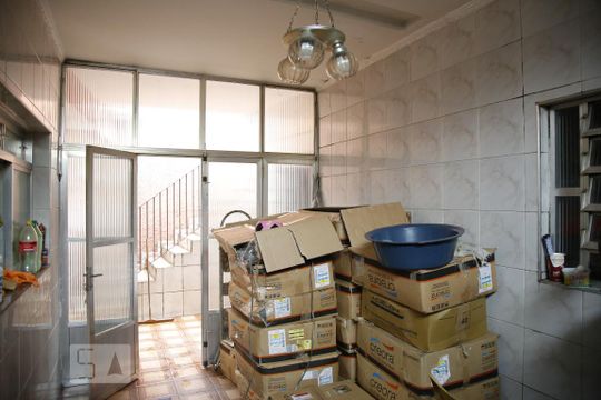 Despensa de casa à venda com 4 quartos, 300m² em Jardim Grimaldi, São Paulo