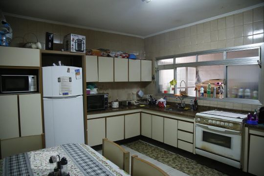 Cozinha de casa à venda com 4 quartos, 300m² em Jardim Grimaldi, São Paulo