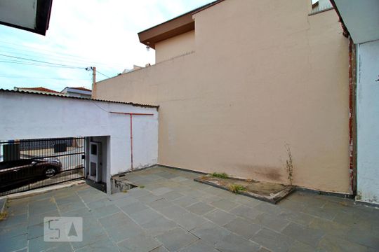 Quintal de casa à venda com 3 quartos, 150m² em Vila Eldizia, Santo André