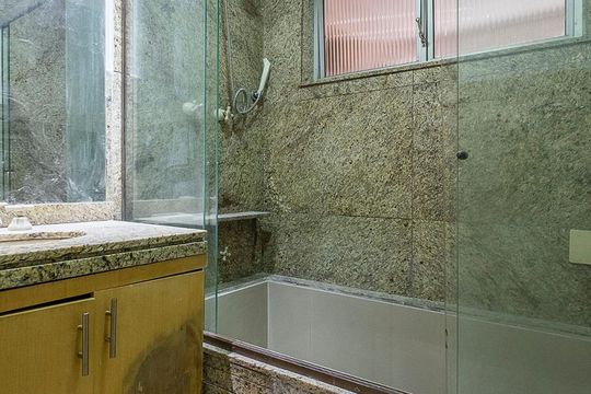 Suíte - Banheiro de apartamento para alugar com 2 quartos, 125m² em Cerqueira César, São Paulo