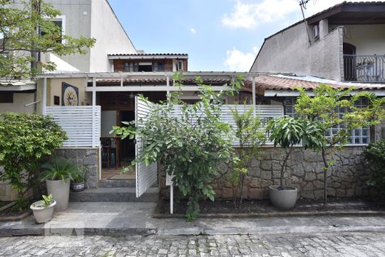 Fachada de casa de condomínio à venda com 4 quartos, 160m² em Freguesia (jacarepaguá), Rio de Janeiro
