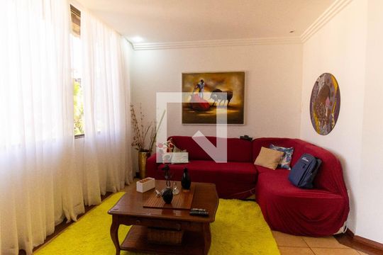 Sala de casa de condomínio à venda com 4 quartos, 420m² em Santa Rosa, Niterói