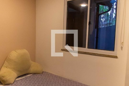 Quarto 1 de casa de condomínio à venda com 4 quartos, 420m² em Santa Rosa, Niterói
