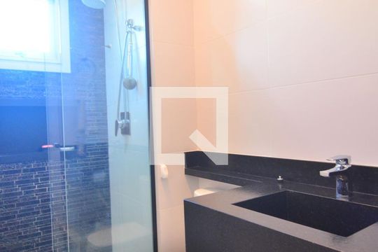 Banheiro Suíte de apartamento à venda com 2 quartos, 80m² em Centro, Canoas