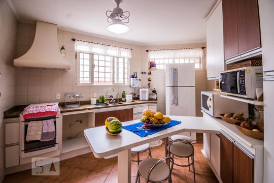 Cozinha de casa à venda com 4 quartos, 240m² em Jardim Guanabara, Campinas