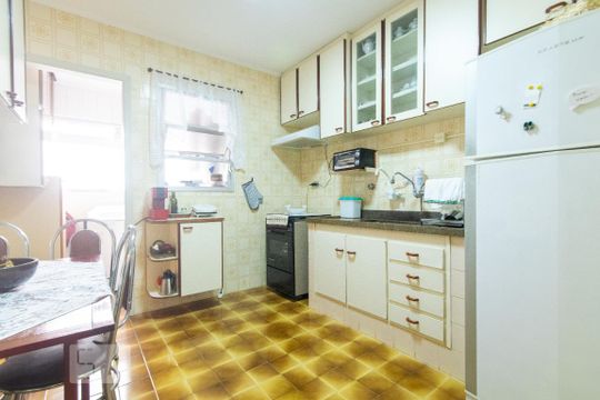 Cozinha de apartamento para alugar com 2 quartos, 82m² em Perdizes, São Paulo