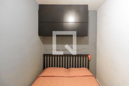 Quarto 1 de apartamento à venda com 2 quartos, 28m² em Vila Santa Teresa, São Paulo