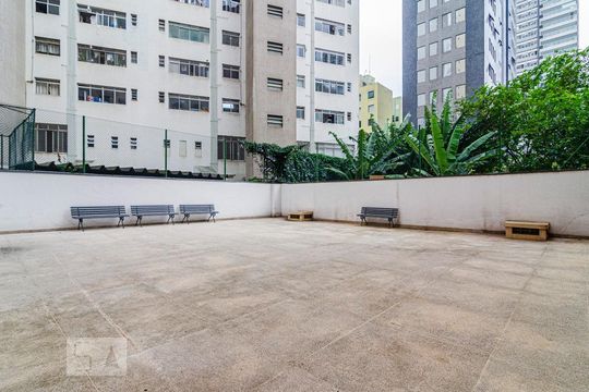 Área comum de apartamento à venda com 3 quartos, 133m² em Pinheiros, São Paulo