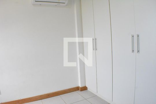Quarto de apartamento para alugar com 1 quarto, 60m² em Armação, Salvador
