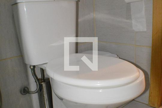 Banheiro de apartamento para alugar com 1 quarto, 60m² em Armação, Salvador