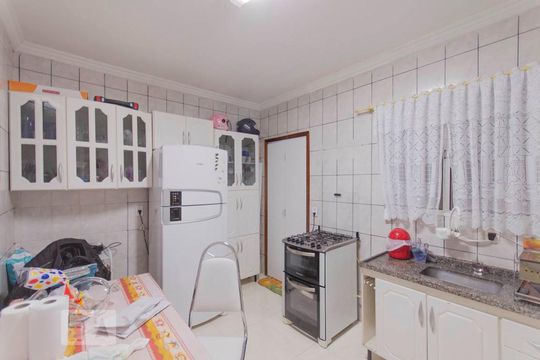 Cozinha de casa de condomínio à venda com 2 quartos, 83m² em Vila Paranaguá, São Paulo