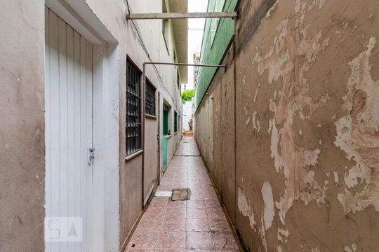 Área comum - Entrada de kitnet/studio para alugar com 1 quarto, 20m² em Ipiranga, São Paulo