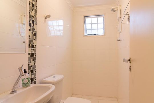 Banheiro quarto 2 suíte de casa à venda com 3 quartos, 198m² em Vila Galvão, Guarulhos