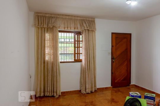 Casa à venda com 2 quartos, 140m² em Vila Cruz das Almas, São Paulo
