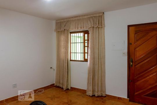 Sala de casa à venda com 2 quartos, 140m² em Vila Cruz das Almas, São Paulo
