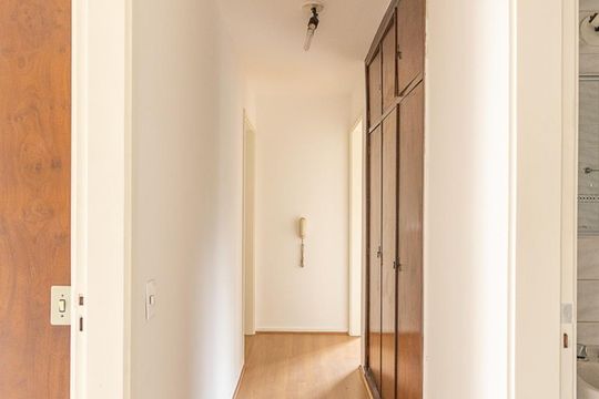 Corredor de apartamento à venda com 3 quartos, 132m² em Perdizes, São Paulo