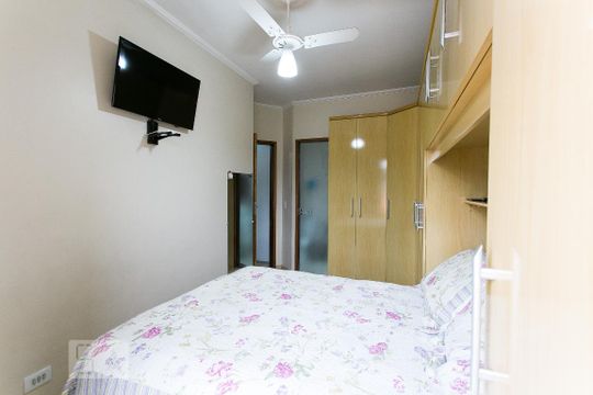 Suíte de casa à venda com 3 quartos, 160m² em Vila Divina Pastora, São Paulo