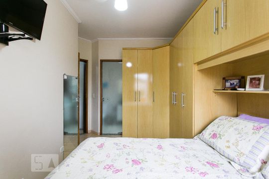 Suíte de casa à venda com 3 quartos, 160m² em Vila Divina Pastora, São Paulo