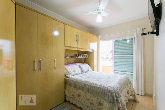 Suíte de casa à venda com 3 quartos, 160m² em Vila Divina Pastora, São Paulo