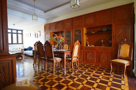 Sala de casa à venda com 3 quartos, 370m² em Floresta, Porto Alegre