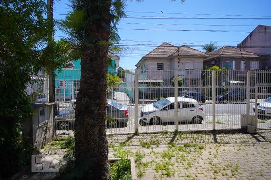 Sala Vista de casa à venda com 3 quartos, 370m² em Floresta, Porto Alegre