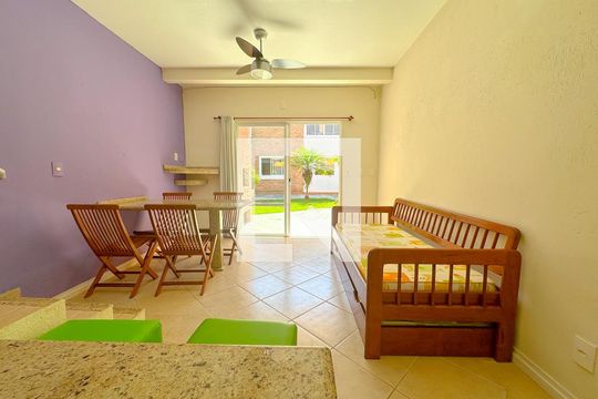 Sala de apartamento para alugar com 2 quartos, 100m² em Ingleses do Rio Vermelho, Florianópolis