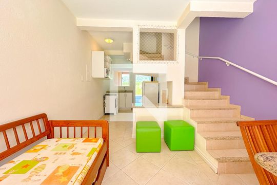 Sala de apartamento para alugar com 2 quartos, 100m² em Ingleses do Rio Vermelho, Florianópolis