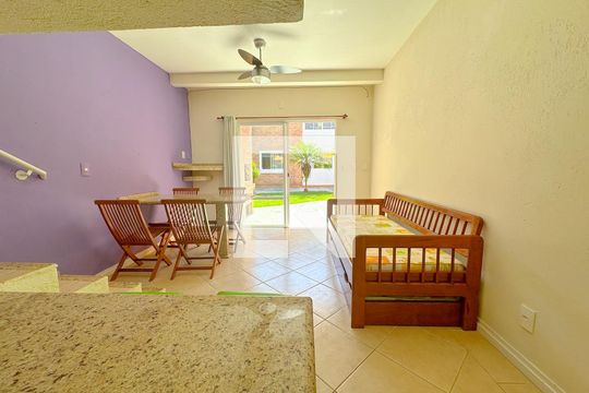 Sala de apartamento para alugar com 2 quartos, 100m² em Ingleses do Rio Vermelho, Florianópolis