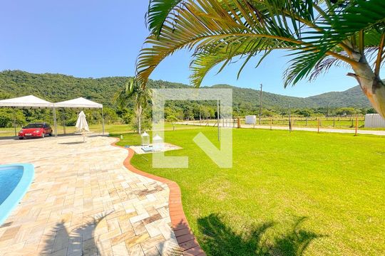 Área comum de apartamento para alugar com 2 quartos, 100m² em Ingleses do Rio Vermelho, Florianópolis