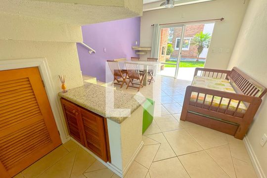 Apartamento para alugar com 2 quartos, 100m² em Ingleses do Rio Vermelho, Florianópolis