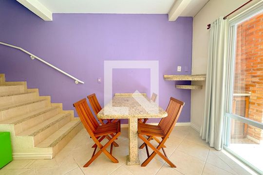 Sala de apartamento para alugar com 2 quartos, 100m² em Ingleses do Rio Vermelho, Florianópolis