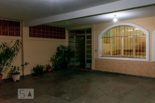 Garagem de casa à venda com 3 quartos, 200m² em Vila Guaca, São Paulo