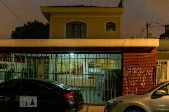 Fachada de casa à venda com 3 quartos, 200m² em Vila Guaca, São Paulo