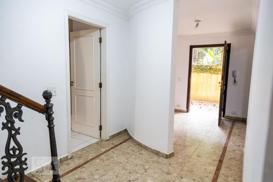 Acesso Parte de Cima de casa à venda com 6 quartos, 304m² em Butantã, São Paulo