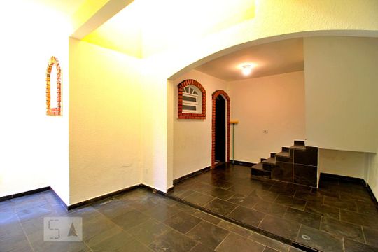 Quintal de casa para alugar com 3 quartos, 210m² em Jardim Las Vegas, Santo André