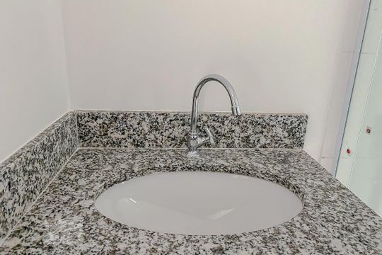 Detalhe Banheiro de kitnet/studio para alugar com 1 quarto, 20m² em Brás, São Paulo