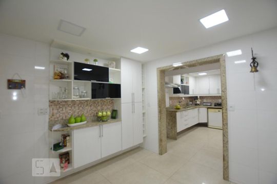 Cozinha de casa à venda com 3 quartos, 136m² em Irajá, Rio de Janeiro