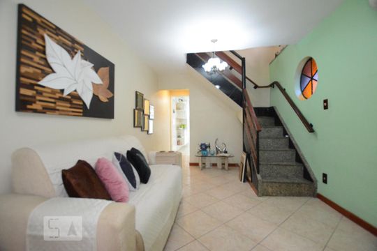 Sala de casa à venda com 3 quartos, 136m² em Irajá, Rio de Janeiro