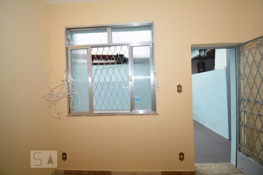 Sala de casa à venda com 2 quartos, 68m² em Quintino Bocaiúva, Rio de Janeiro
