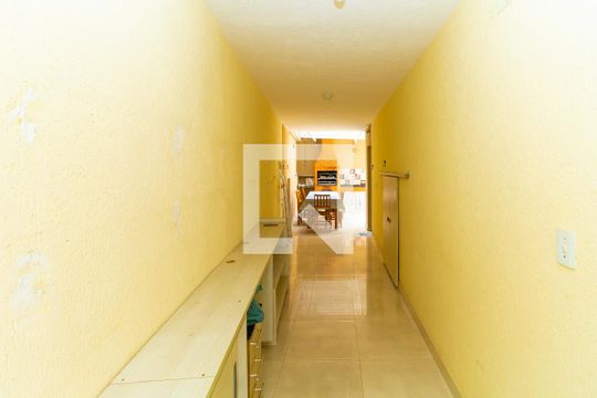 Corredor Externo de casa à venda com 3 quartos, 160m² em Jardim Panorama (zona Leste), São Paulo