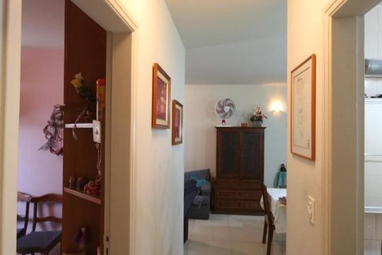 Corredor de apartamento à venda com 3 quartos, 84m² em Vila Santo Estéfano, São Paulo