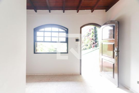Suíte 3 de casa à venda com 3 quartos, 170m² em Cidade São Francisco, São Paulo