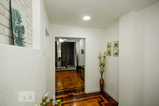 Hall de apartamento para alugar com 2 quartos, 79m² em Copacabana, Rio de Janeiro
