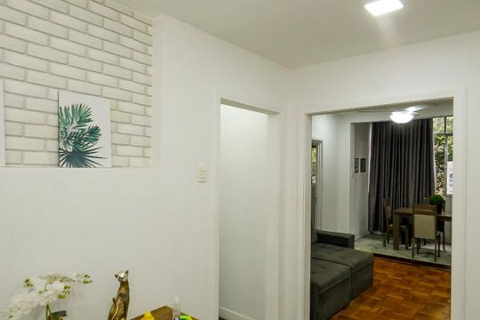 Hall de apartamento para alugar com 2 quartos, 79m² em Copacabana, Rio de Janeiro