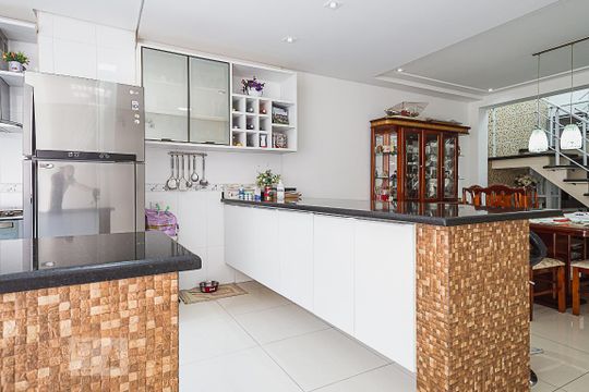 Cozinha de casa à venda com 5 quartos, 311m² em Campestre, Santo André