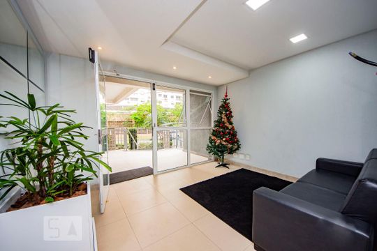 Hall de Entrada de apartamento à venda com 2 quartos, 65m² em Passo da Areia, Porto Alegre