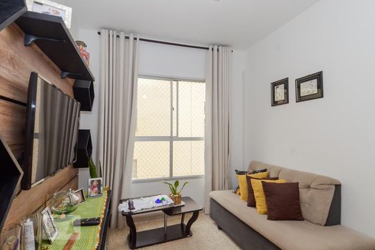 Sala de Estar de apartamento à venda com 2 quartos, 60m² em Jardim Paraventi, Guarulhos