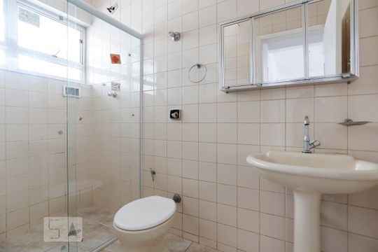 Banheiro de apartamento à venda com 1 quarto, 50m² em Vila Buarque, São Paulo