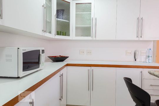 Cozinha de apartamento para alugar com 3 quartos, 200m² em Bela Vista, São Paulo