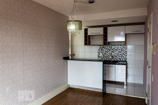 Sala de apartamento para alugar com 2 quartos, 45m² em Campo Grande, Rio de Janeiro
